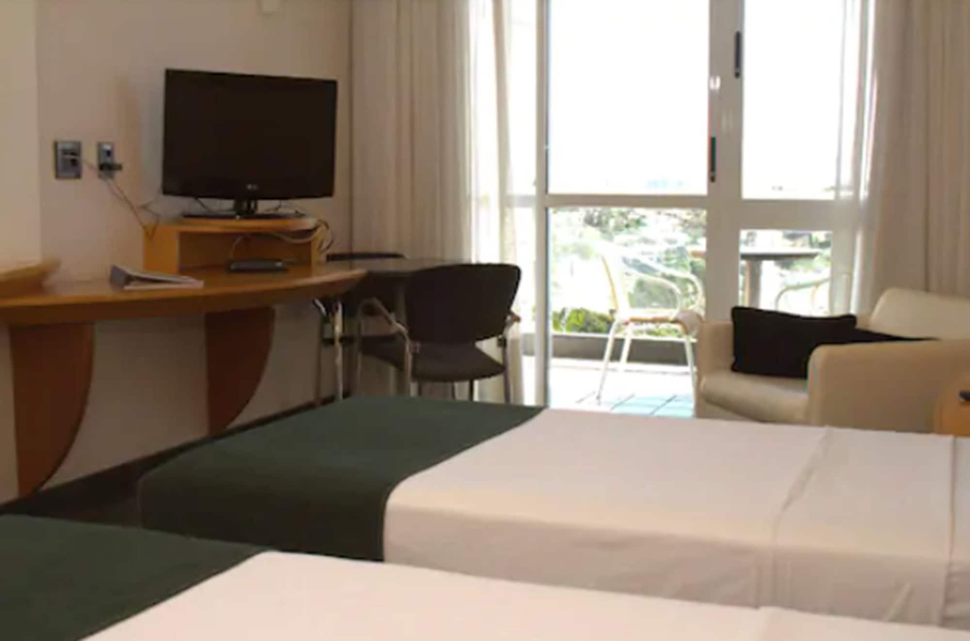 Hotel Senac Ilha Do Boi Vitória Eksteriør billede A room at the hotel