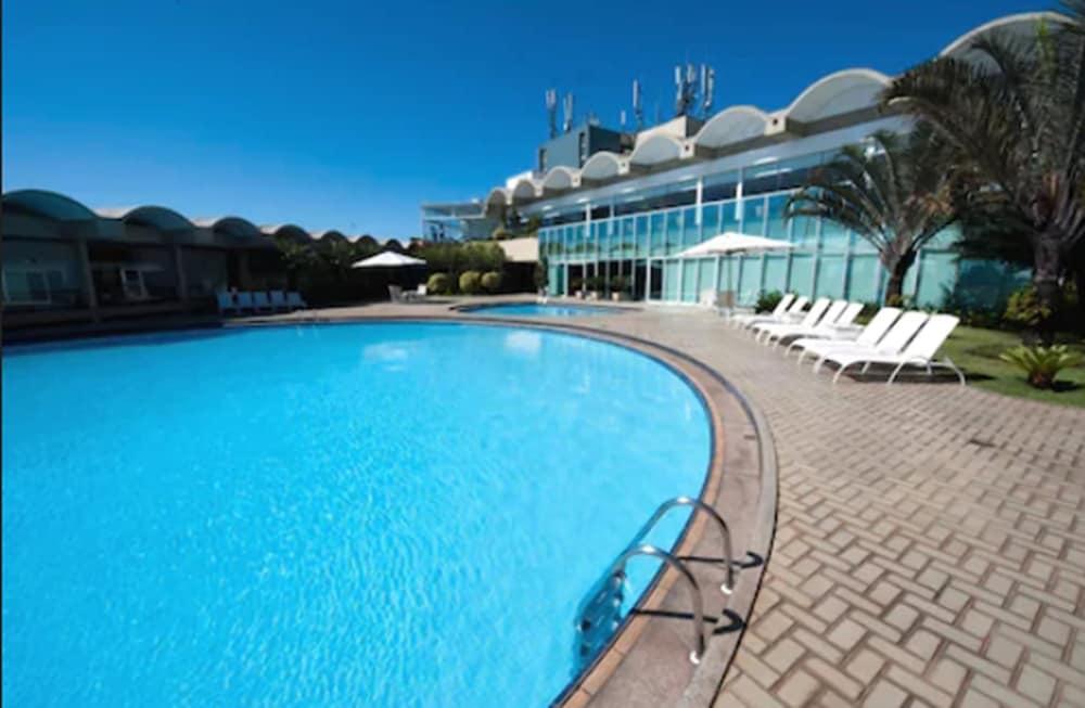 Hotel Senac Ilha Do Boi Vitória Eksteriør billede The pool at the hotel